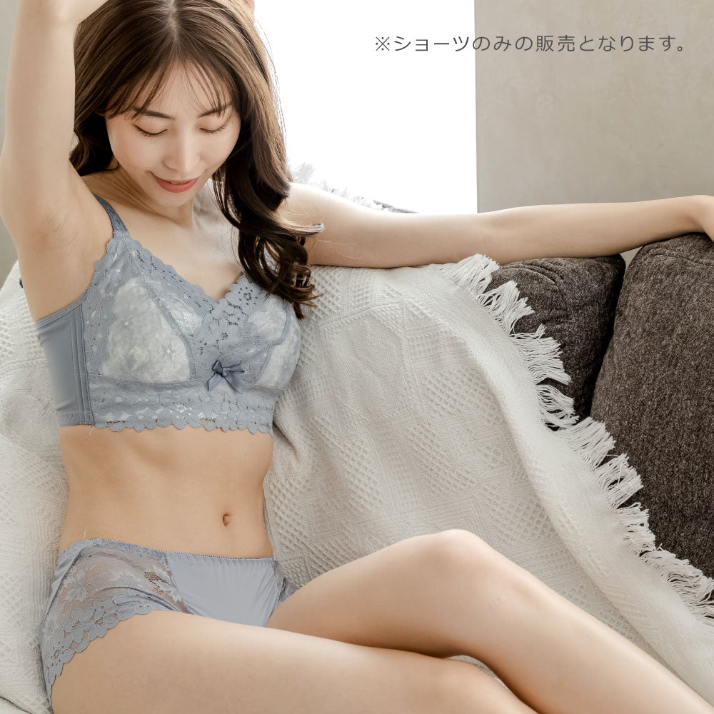 \SALE レビュー&応募で+1枚プレゼント/ 胸を小さく見せるブラ セットショーツ
